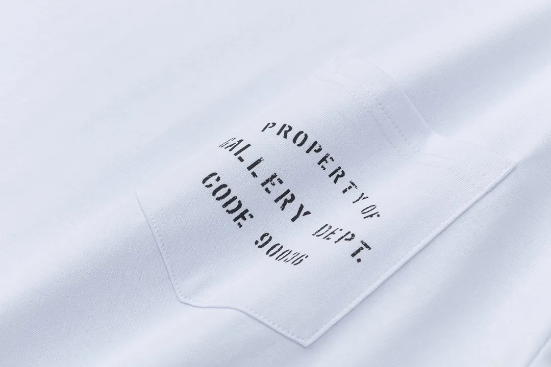 Model D140 Gallery dept American fashion brand pocket print high street short-sleeved T-shirt, front pocket ten print. Shrunk and shaped, soft, comfortable and breathable, no pilling, no fading and no deformation, S to XL, p106